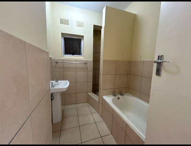 2 BEDROOM APARTMENT TO LET IN QUIGNEY